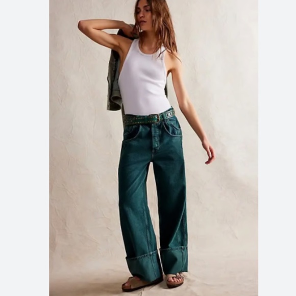 NWOT FREE PEOPLE WE THE FREE WOMENS FINAL COUNTDOWN CUFFED JEANS LUKE GREEN DYE - Picture 1 of 7